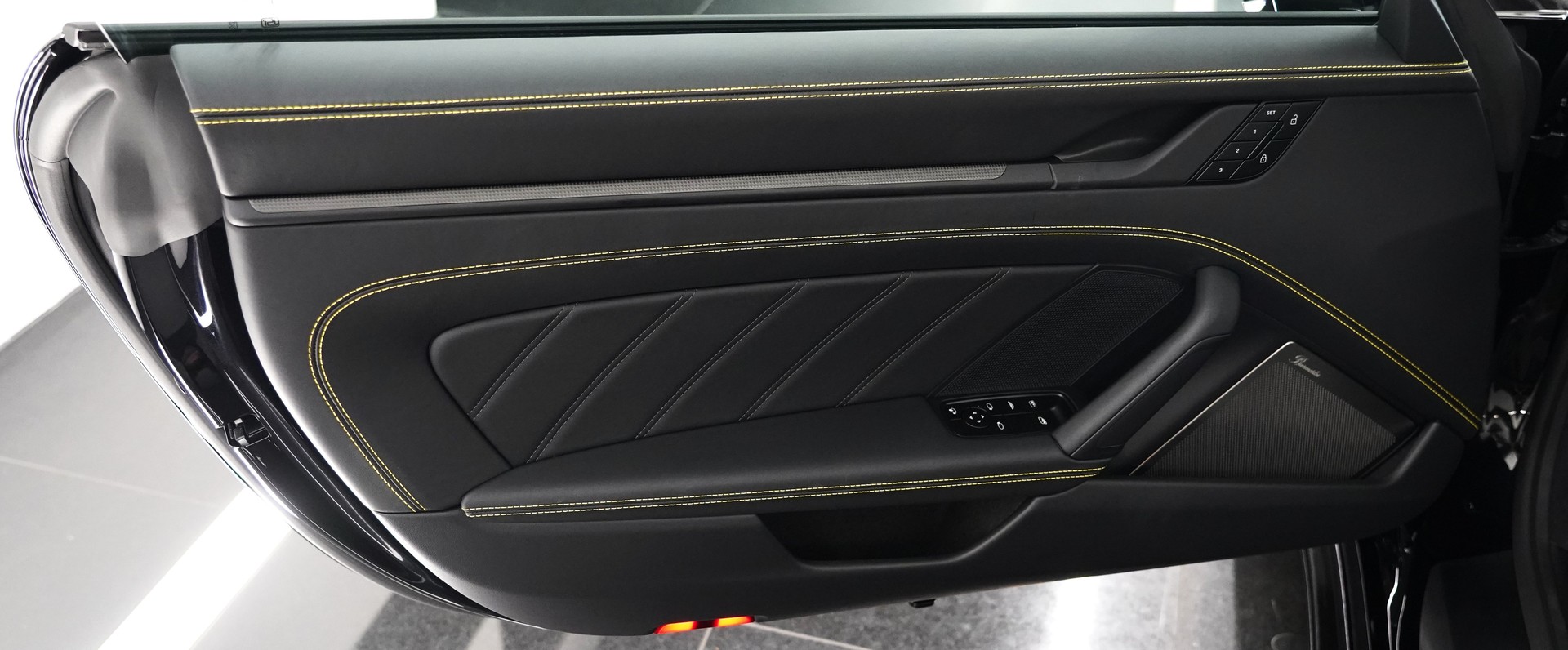 PORSCHE 911 Trb. S Cabriolet PDK-image-7