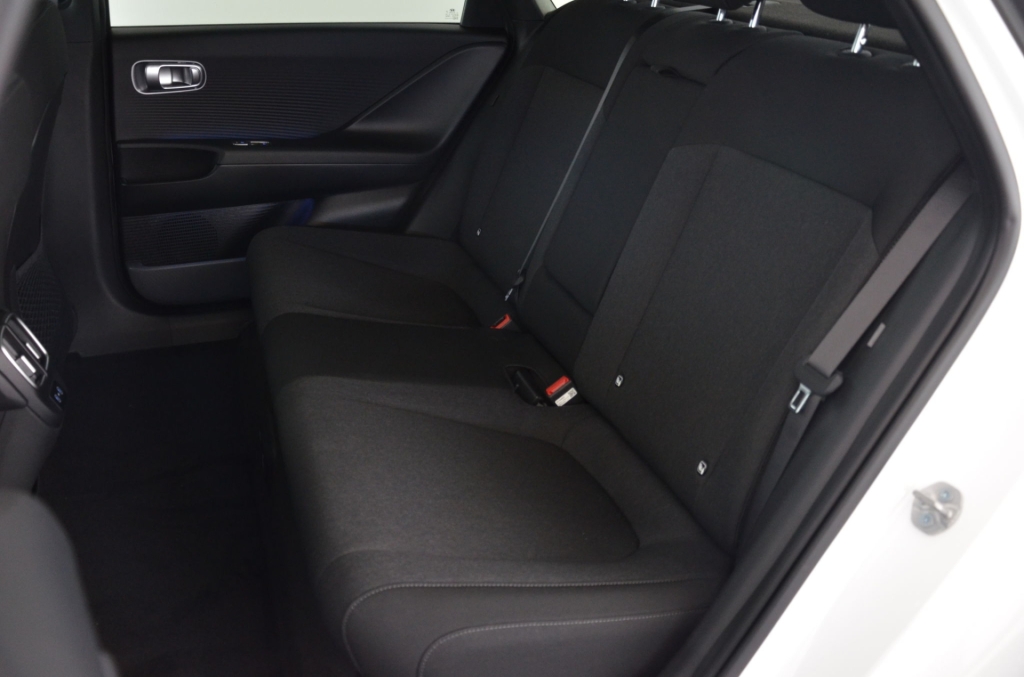 HYUNDAI Ioniq 6 77kWh Plus Line 4WD-image-13