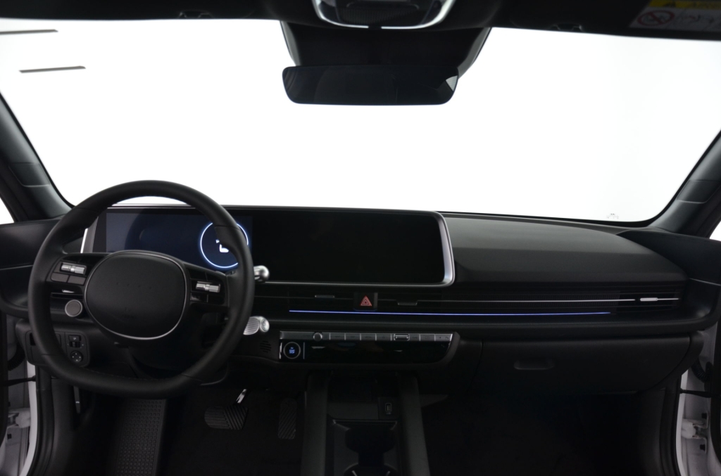 HYUNDAI Ioniq 6 77kWh Plus Line 4WD-image-11