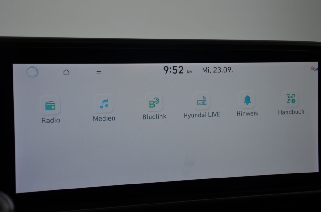 HYUNDAI Ioniq 6 77kWh Plus Line 4WD-image-16