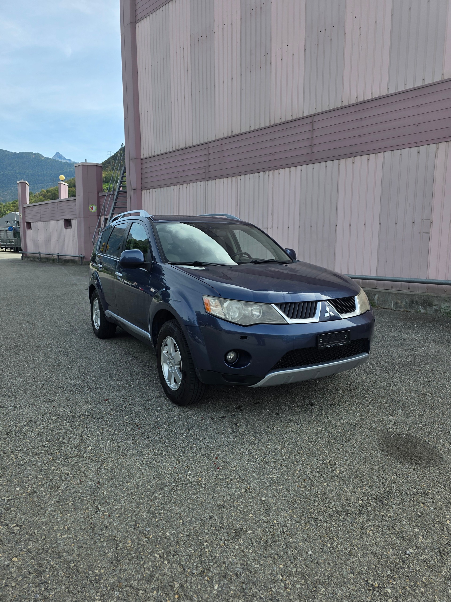 MITSUBISHI Outlander 2.4 Intense 4WD-image-2