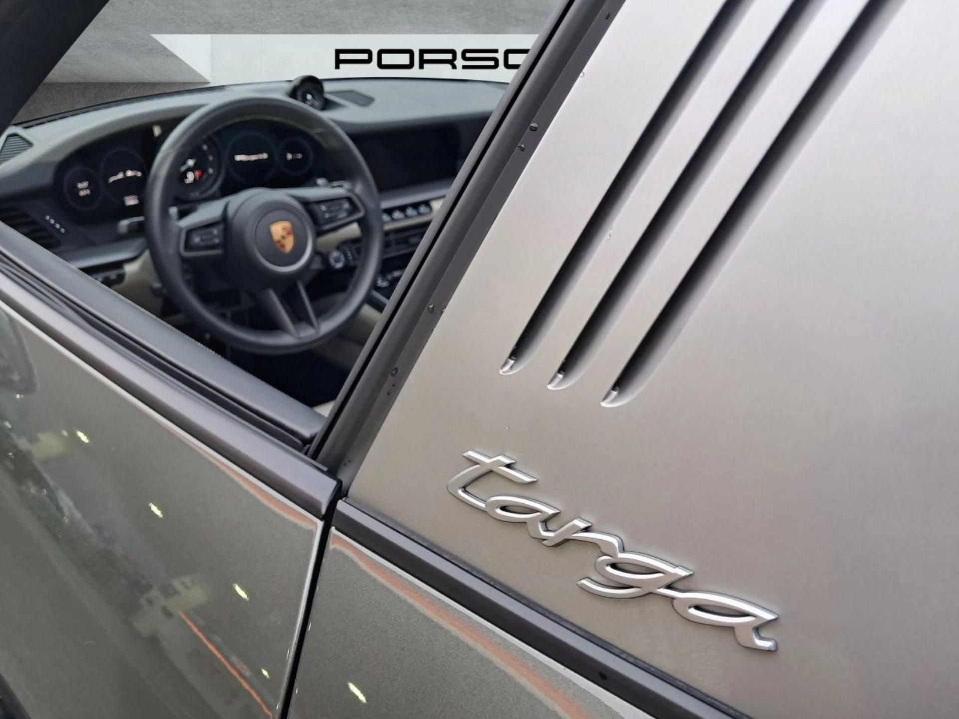 PORSCHE 911 Targa 4S-image-28