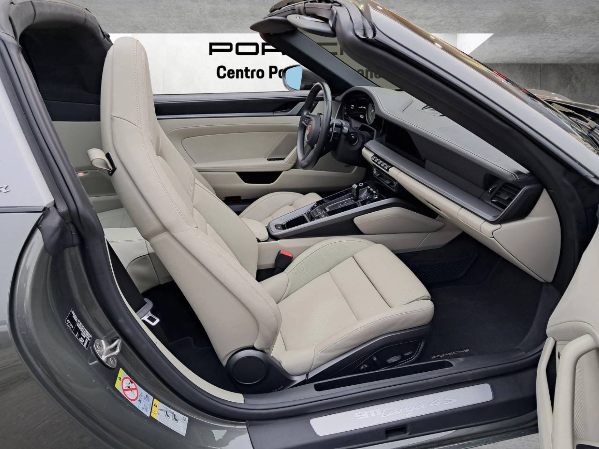 PORSCHE 911 Targa 4S-image-15