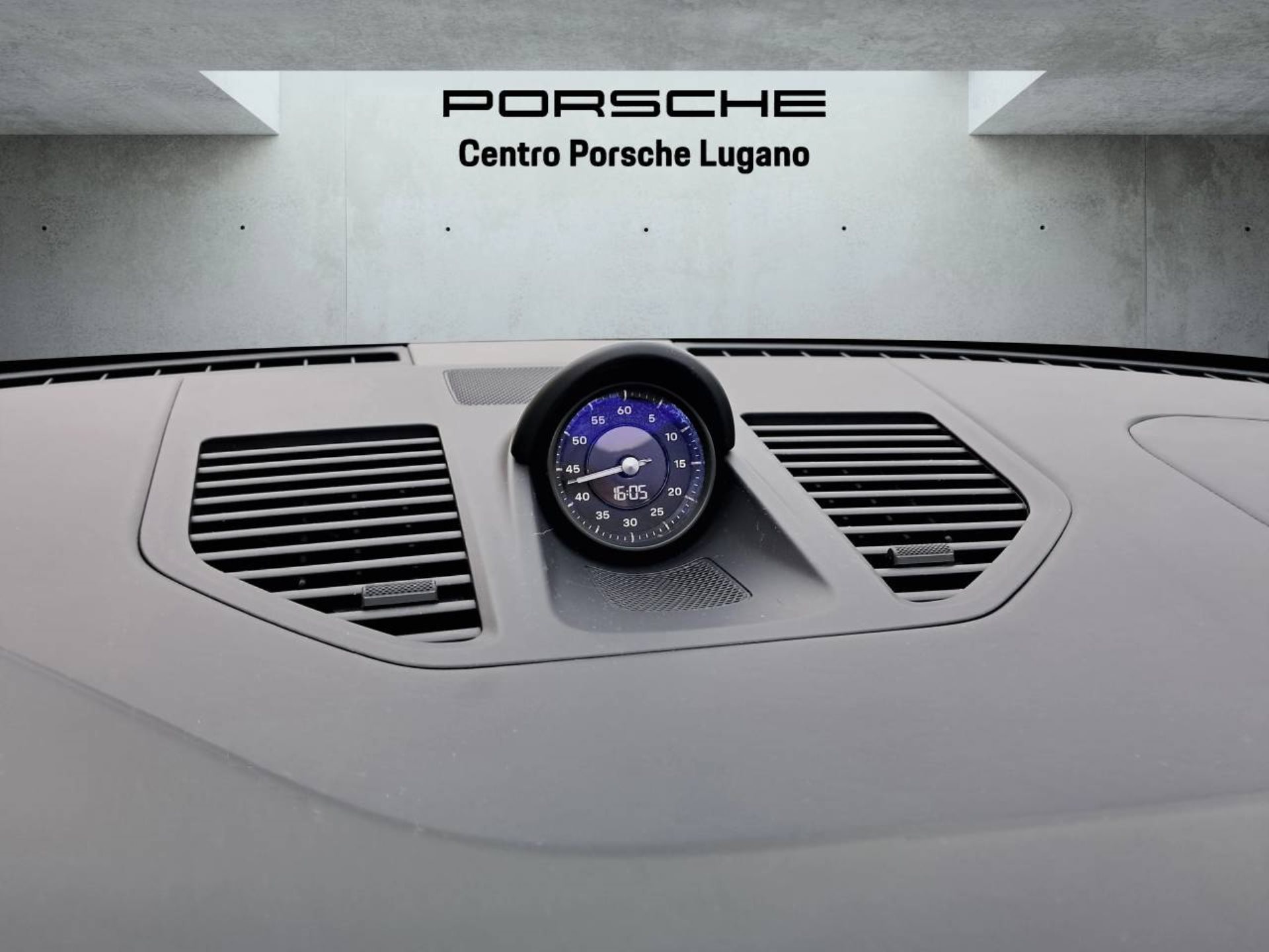PORSCHE 911 Targa 4S-image-24