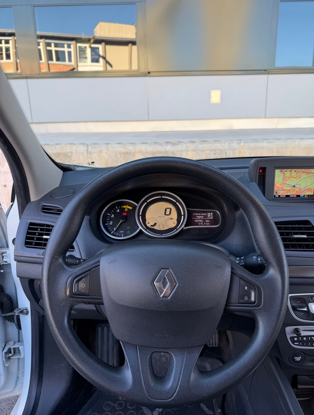 RENAULT Mégane Grandtour 1.5 dCi Expression EDC-image-9