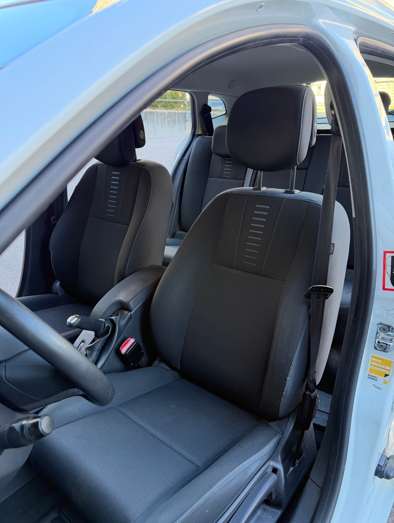 RENAULT Mégane Grandtour 1.5 dCi Expression EDC-image-11