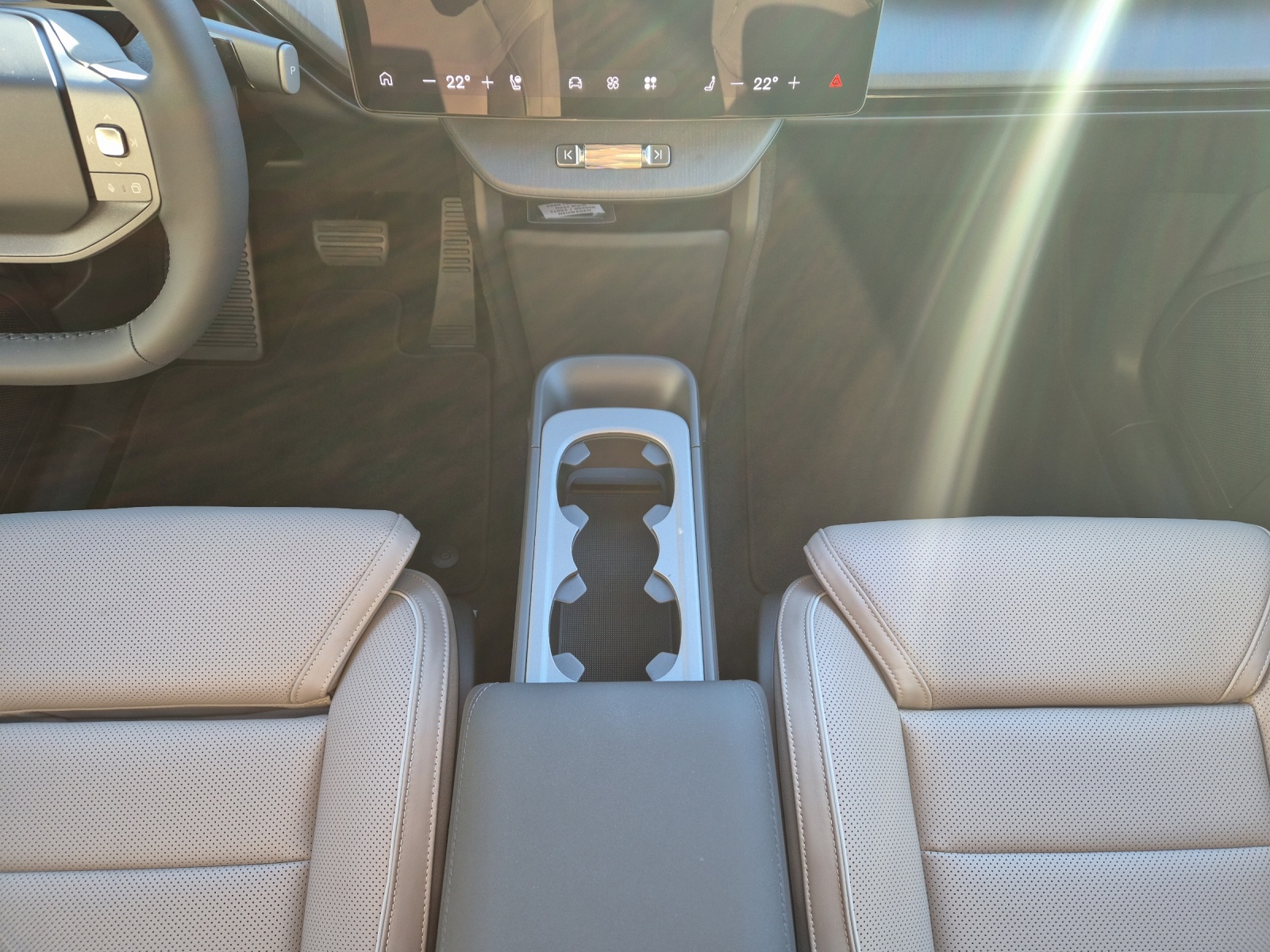 VOLVO EX60 Twin Ultra AWD-image-16