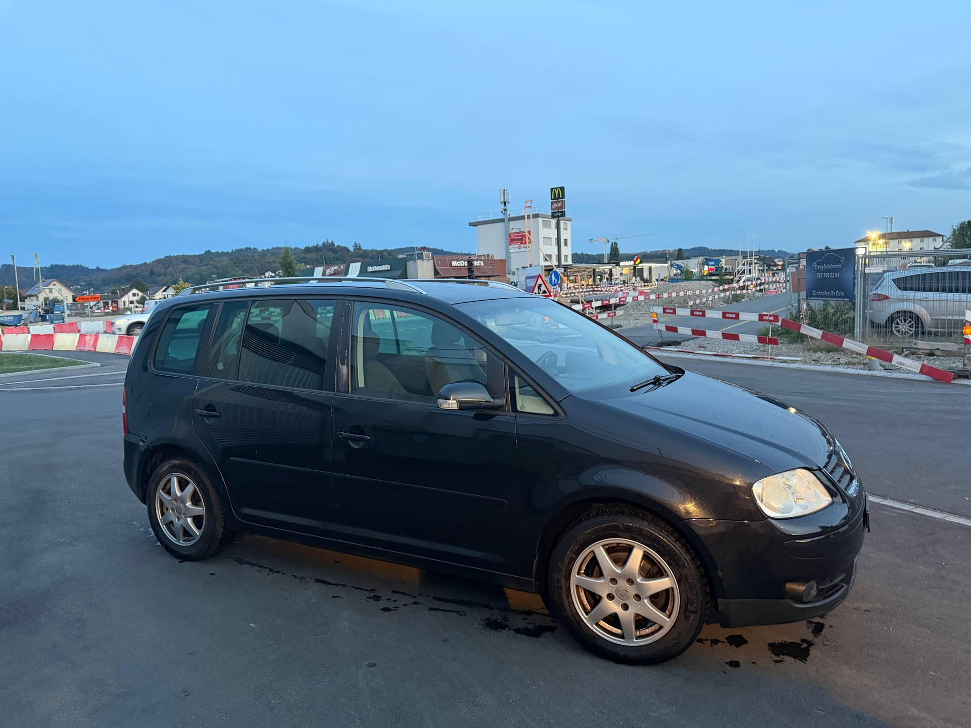 VW Touran 1.9 TDI Trendline-image-3