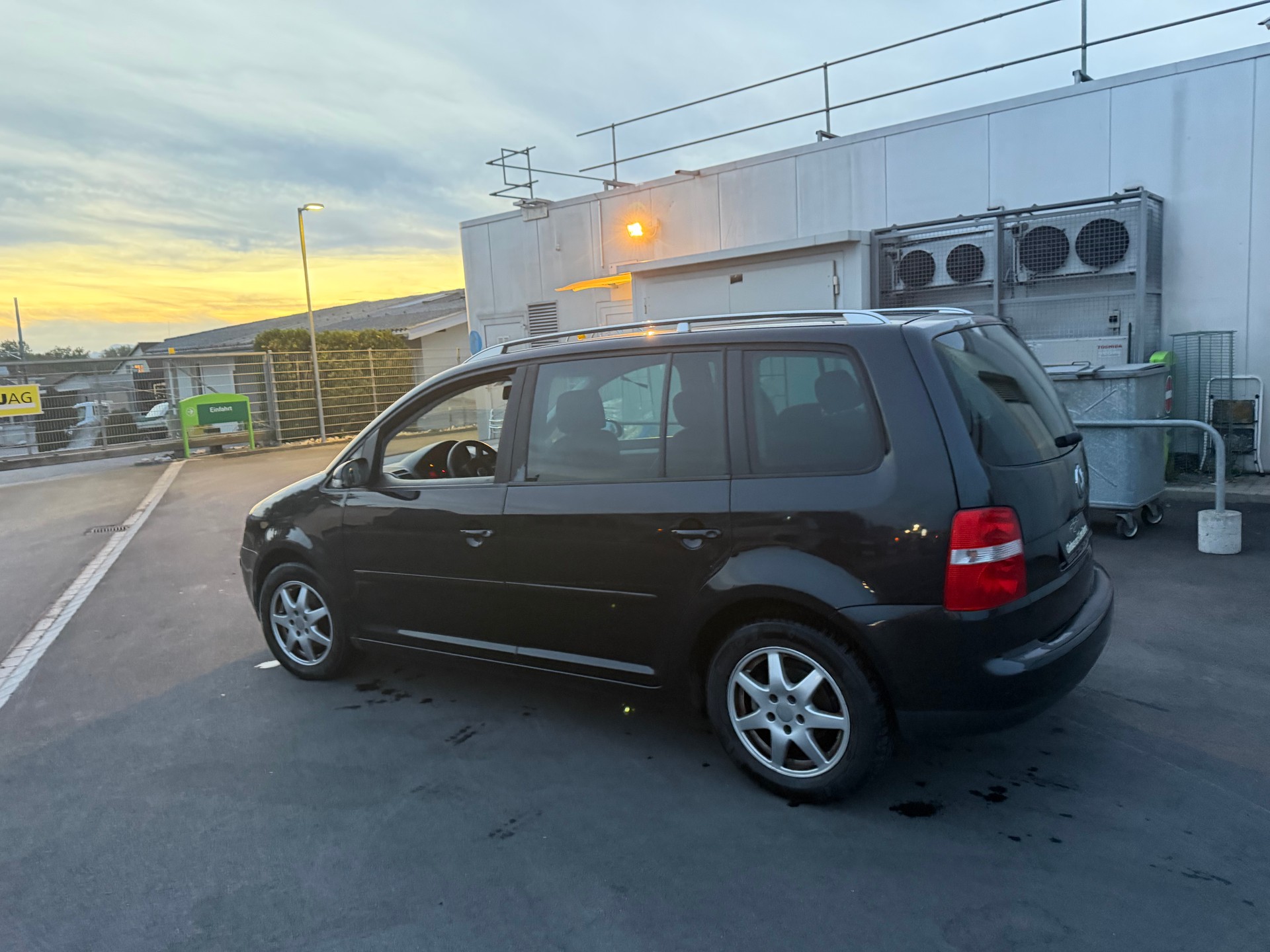 VW Touran 1.9 TDI Trendline-image-7