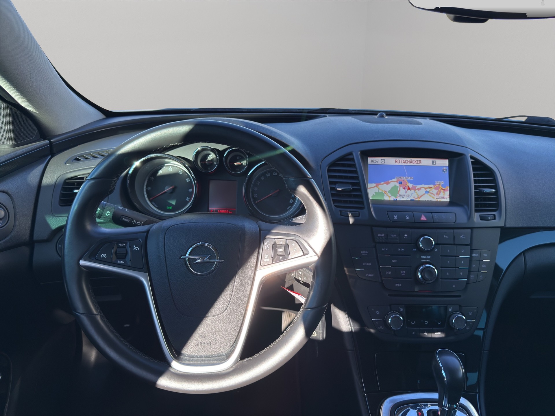 OPEL Insignia ST 2.0 Turbo Sport 4WD Aut.-image-15