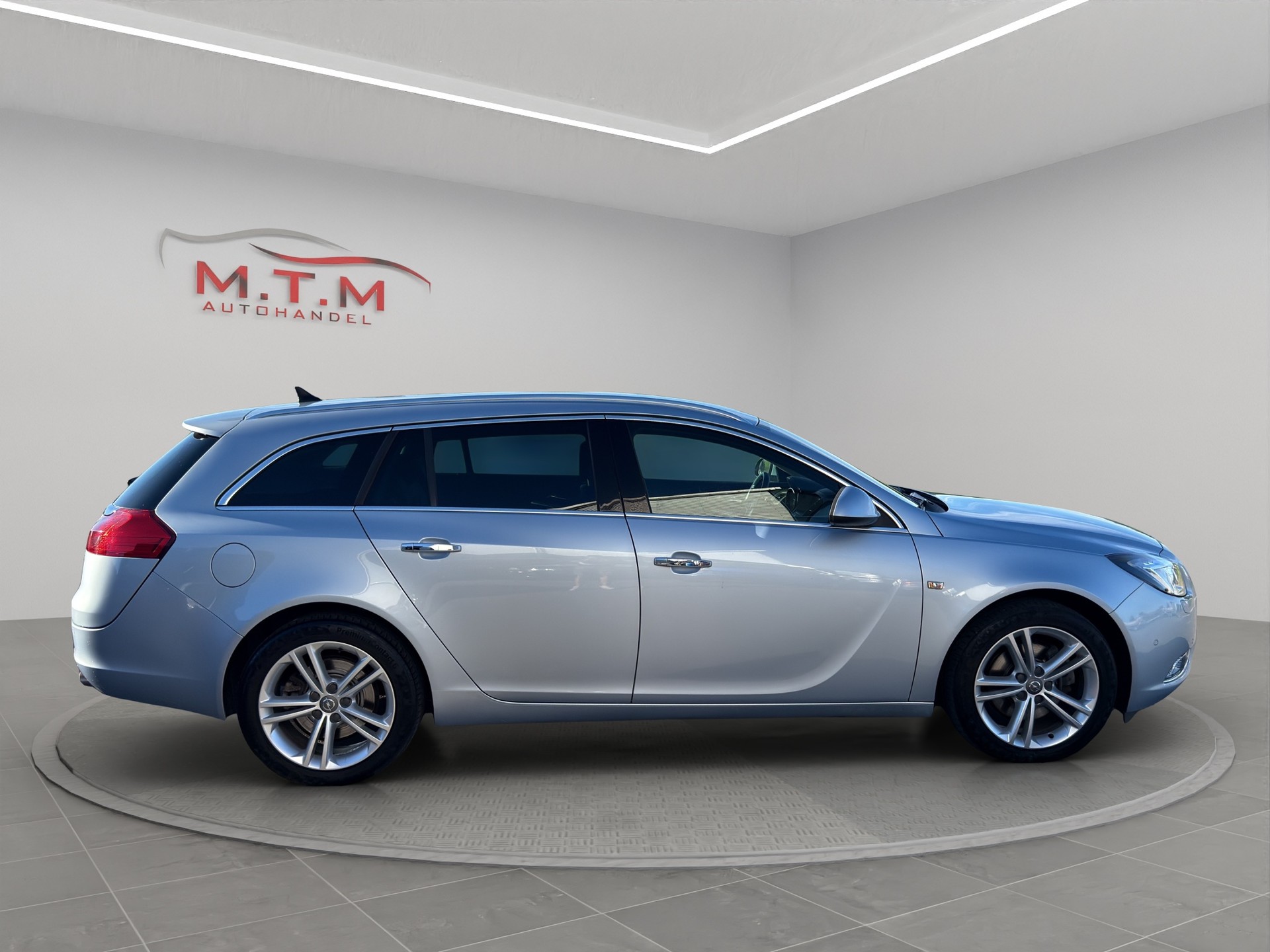 OPEL Insignia ST 2.0 Turbo Sport 4WD Aut.-image-13