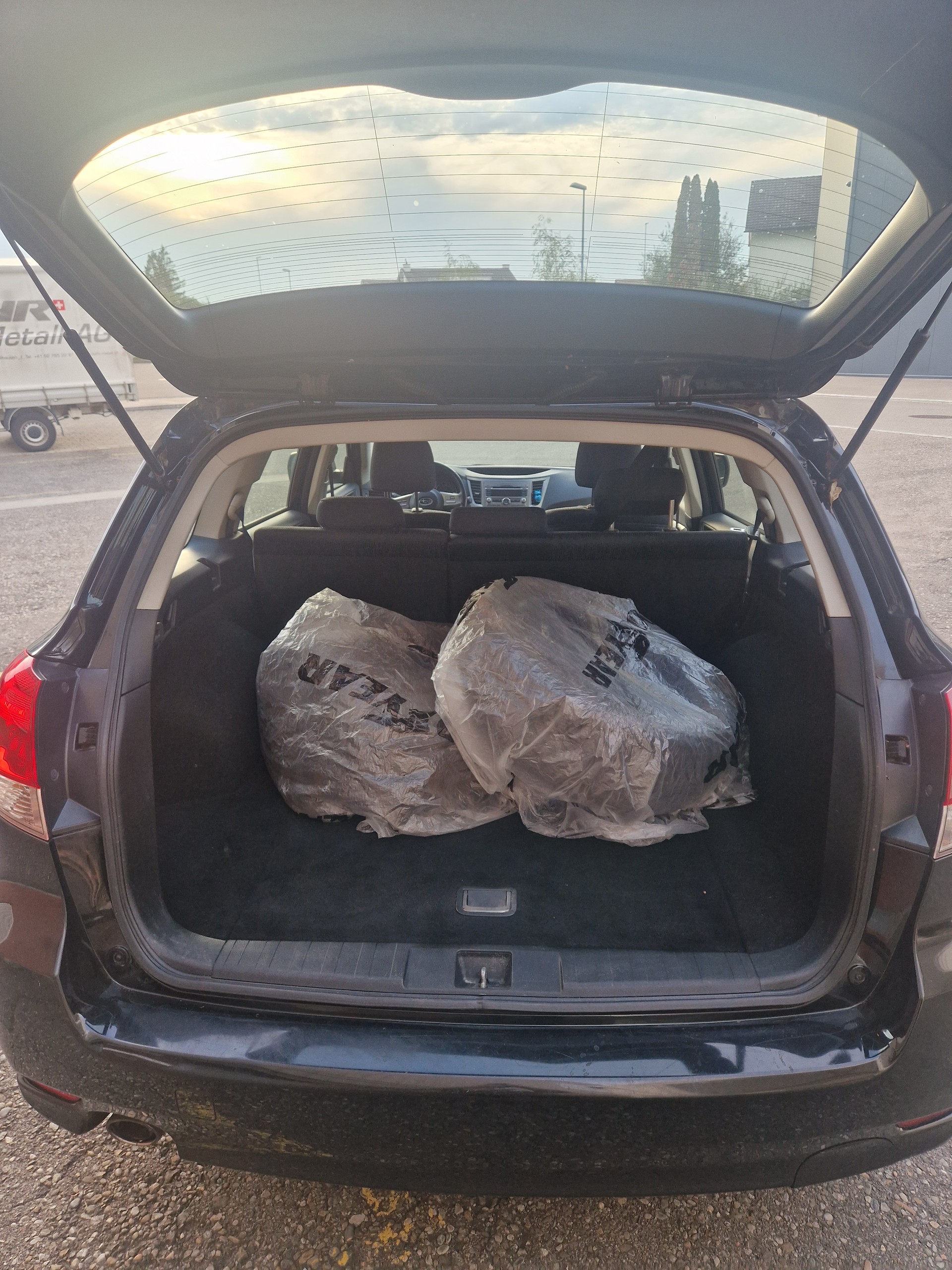 SUBARU Legacy 2.0i Limited AWD Lineartronic-image-12