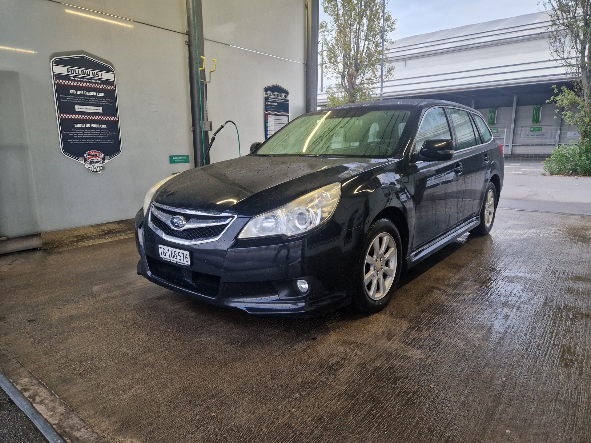 SUBARU Legacy 2.0i Limited AWD Lineartronic-image-14