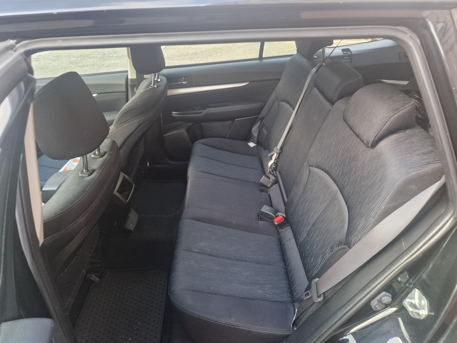 SUBARU Legacy 2.0i Limited AWD Lineartronic-image-9