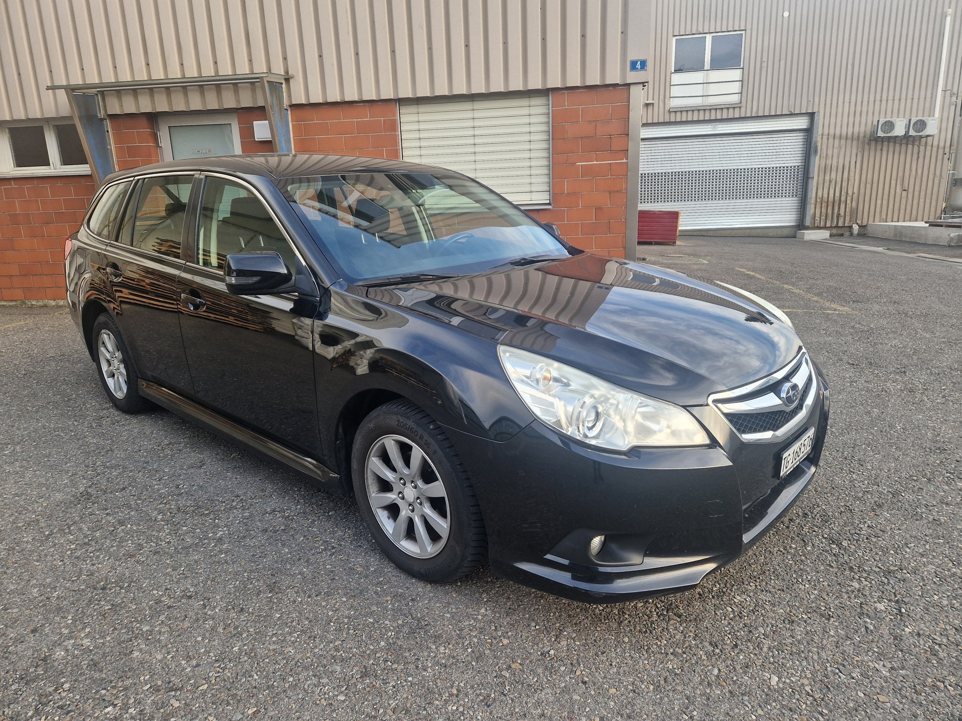 SUBARU Legacy 2.0i Limited AWD Lineartronic-image-3