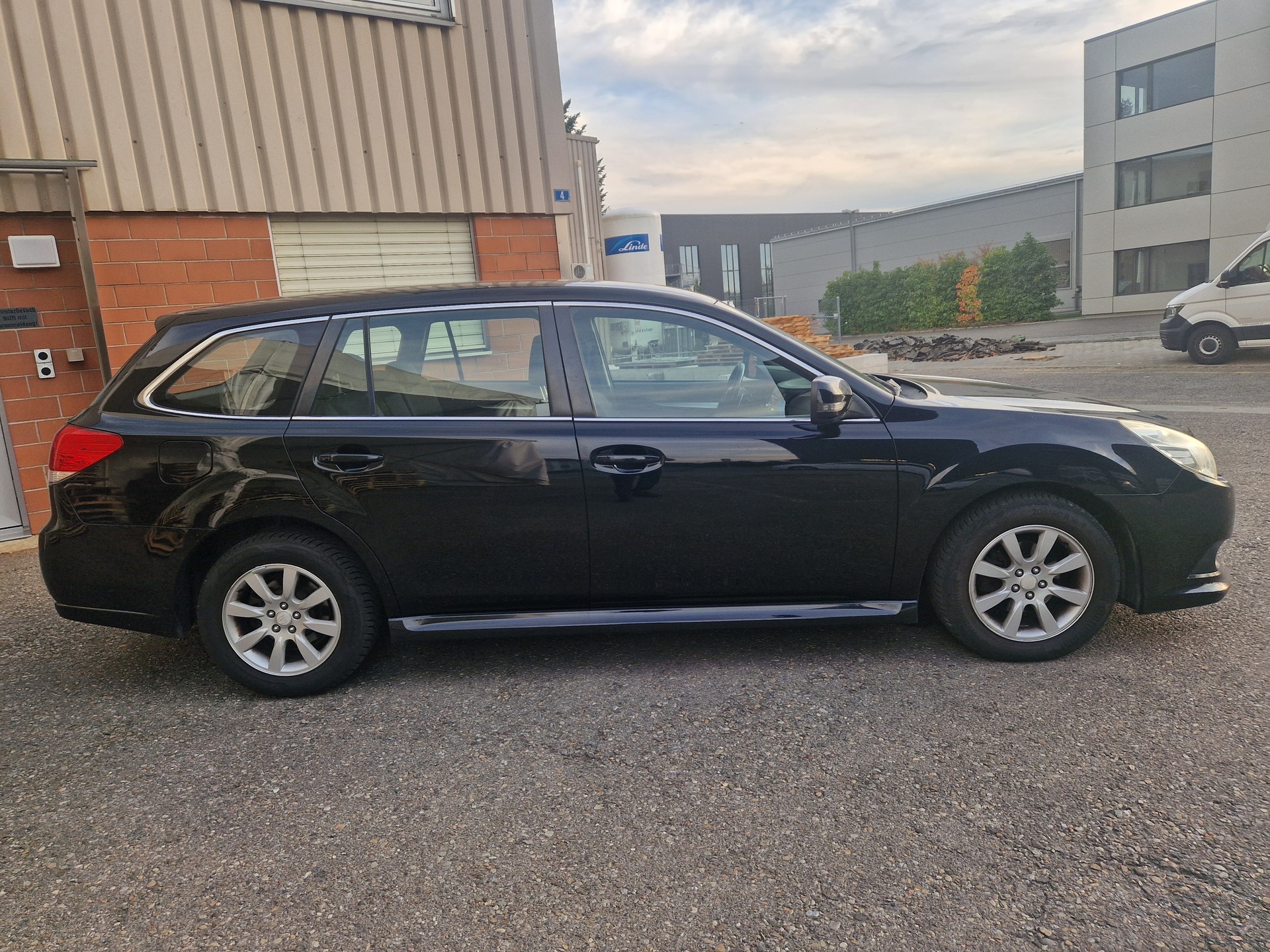 SUBARU Legacy 2.0i Limited AWD Lineartronic-image-4