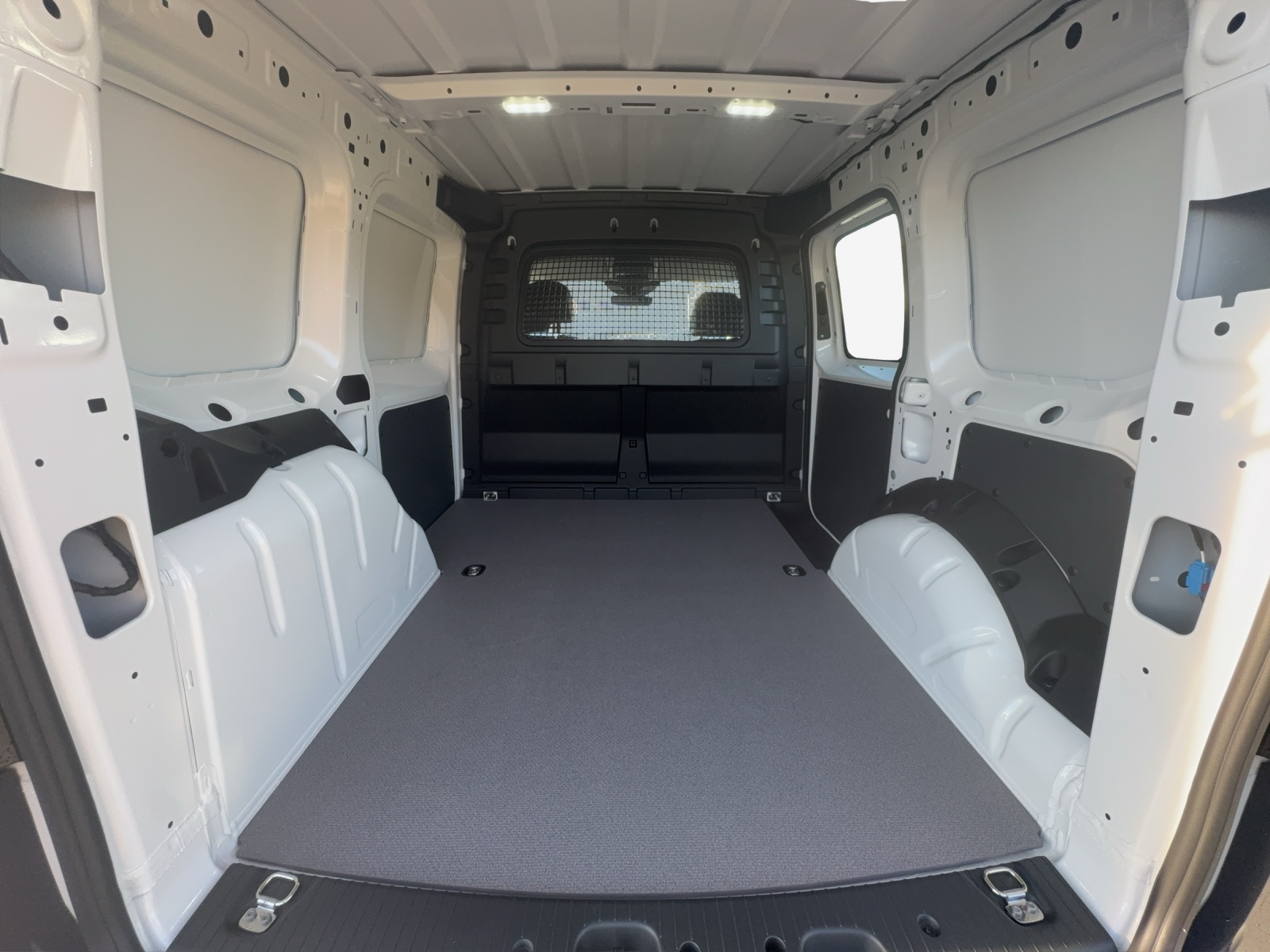 VW Caddy Cargo 2.0TDI 4Motion-image-12