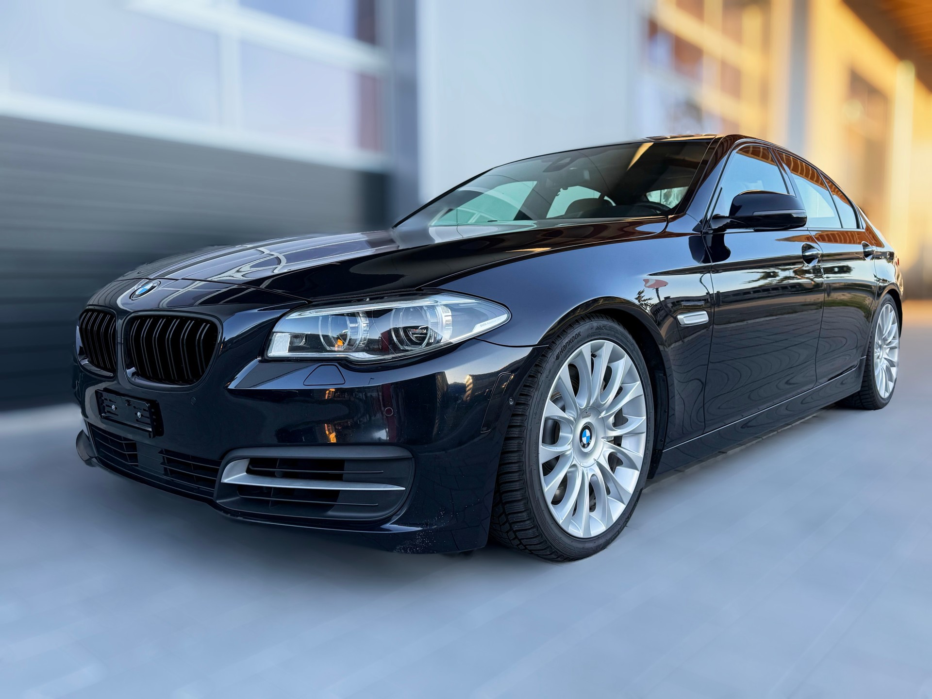 BMW 550i xDrive-image-0