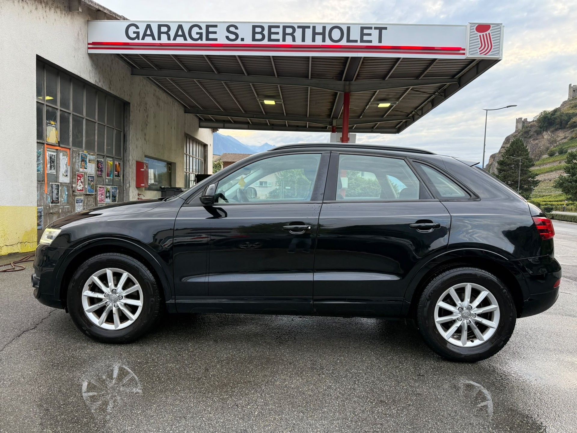 AUDI Q3 2.0 TDI Start quattro S-tronic-image-7