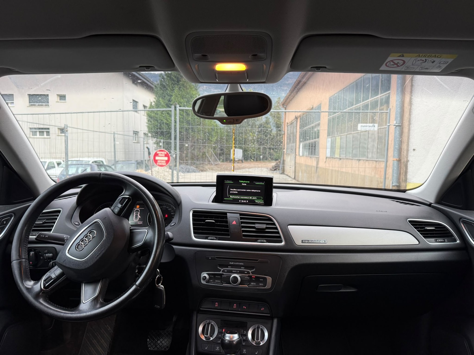 AUDI Q3 2.0 TDI Start quattro S-tronic-image-10