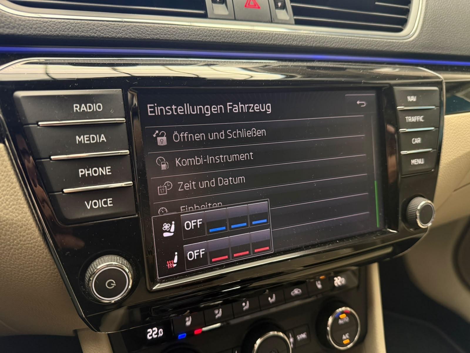 SKODA Superb 2.0TSI L&K 4x4 DSG-image-15