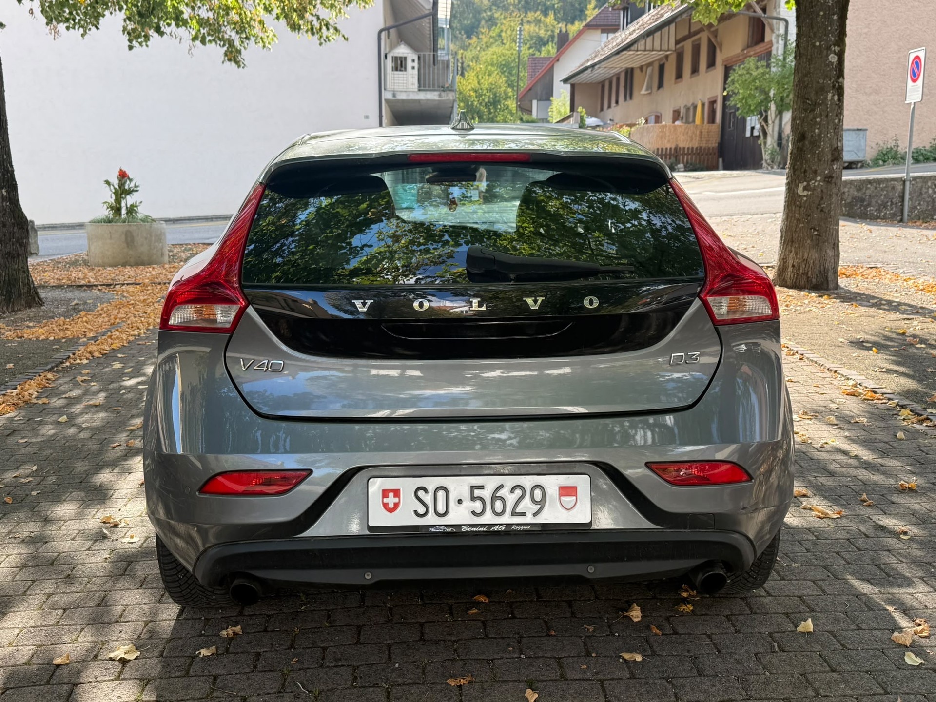 VOLVO V40 D3 Dynamic Edition Geartronic-image-3