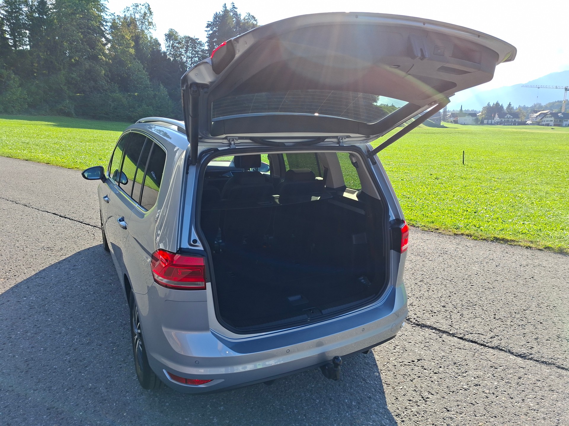 VW Touran 1.5 TSI EVO Highline DSG *Anhängerkupplung&Herstellergarantie*-image-7