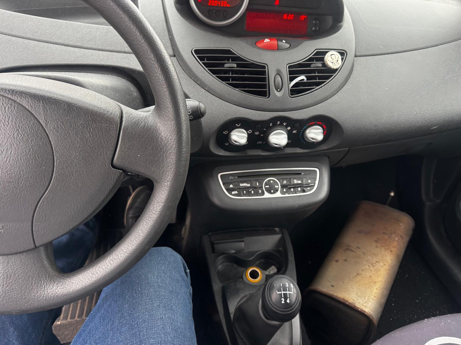 RENAULT Twingo 1.2 16V Expression-image-9
