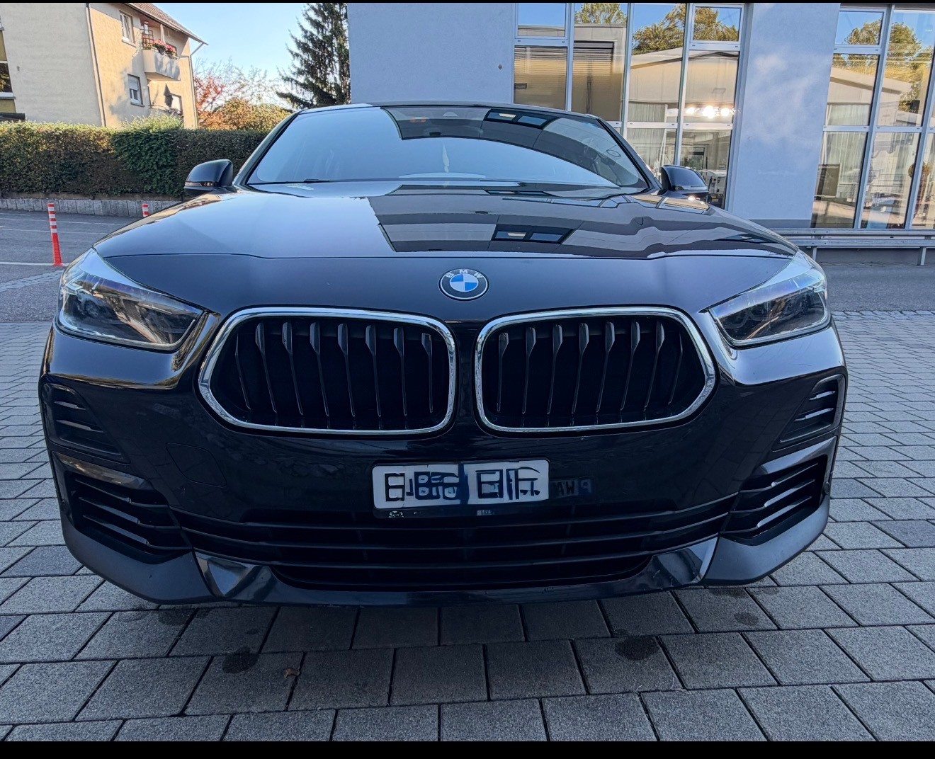 BMW 18d xDrive-image-1
