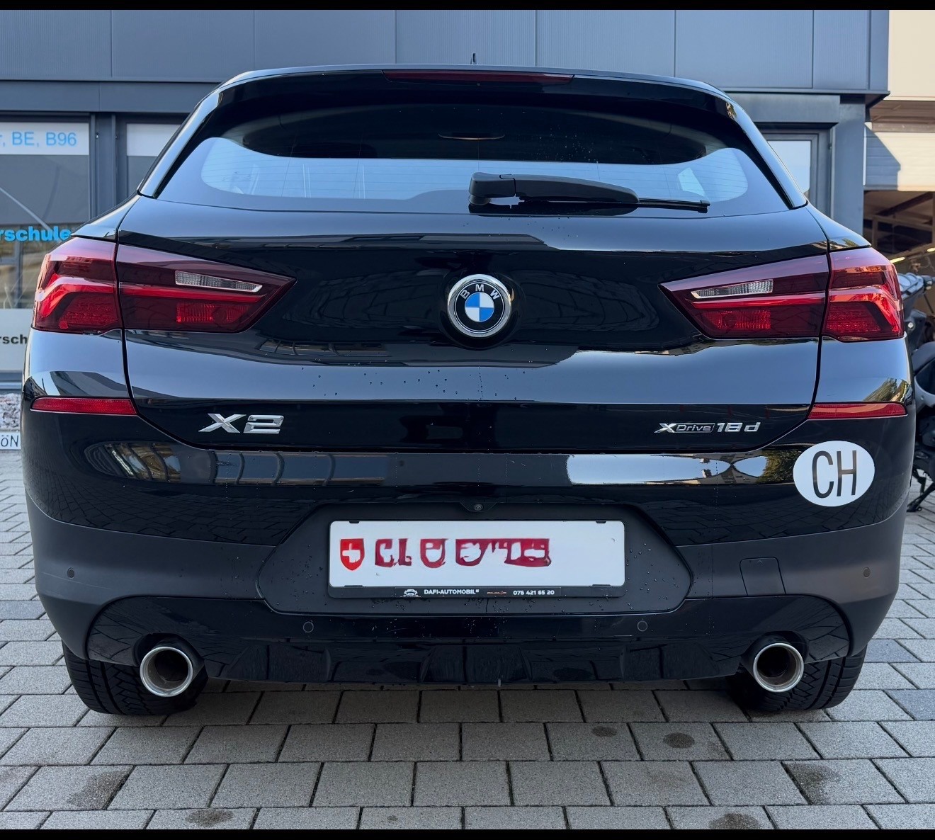 BMW 18d xDrive-image-3