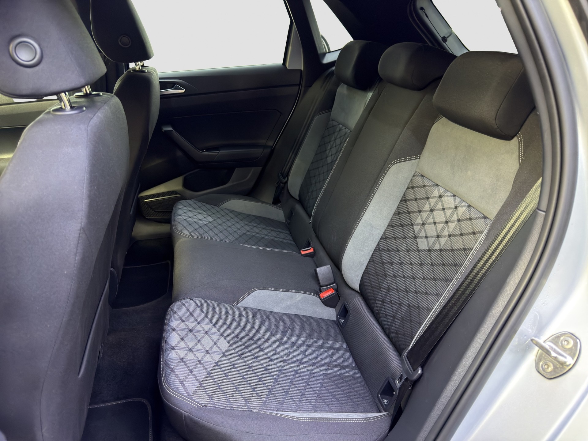 VW Polo 1.0 TSI R-Line DSG-image-10