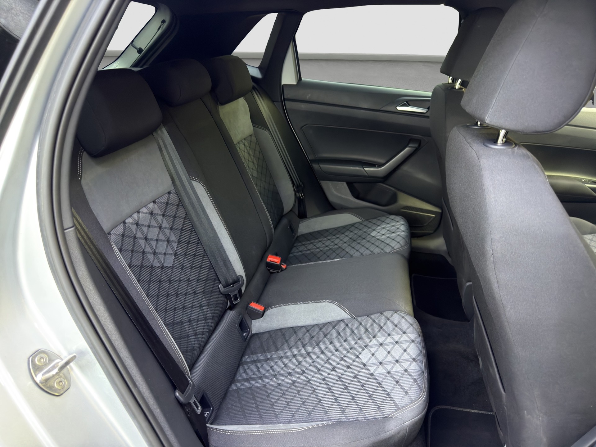 VW Polo 1.0 TSI R-Line DSG-image-27