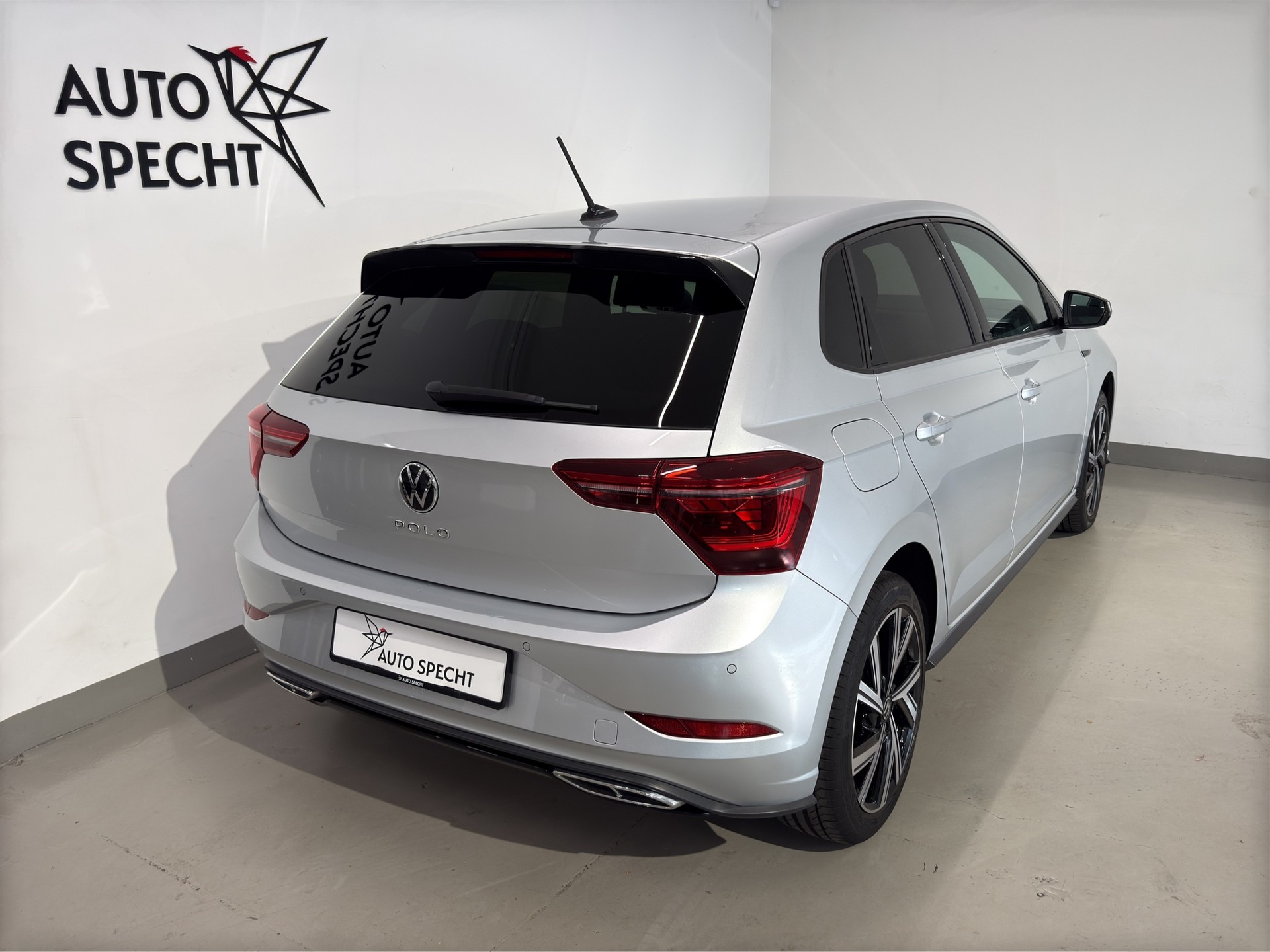 VW Polo 1.0 TSI R-Line DSG-image-5
