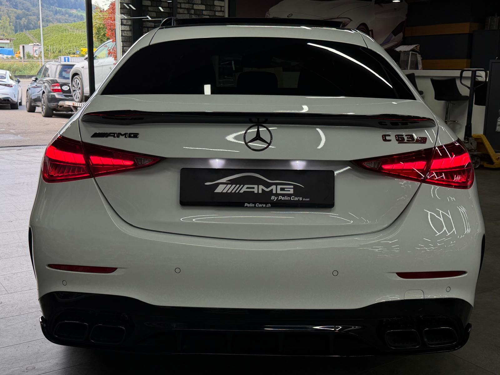 MERCEDES-BENZ C 63 S AMG E Limited White&Black Performance 680PS 4 Matic 5 Jahre Werksgarantie & Gratisservice-image-5