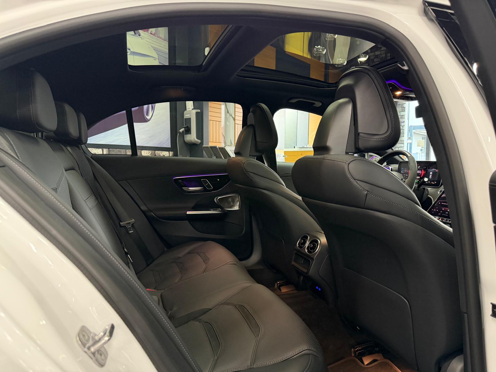 MERCEDES-BENZ C 63 S AMG E Limited White&Black Performance 680PS 4 Matic 5 Jahre Werksgarantie & Gratisservice-image-16