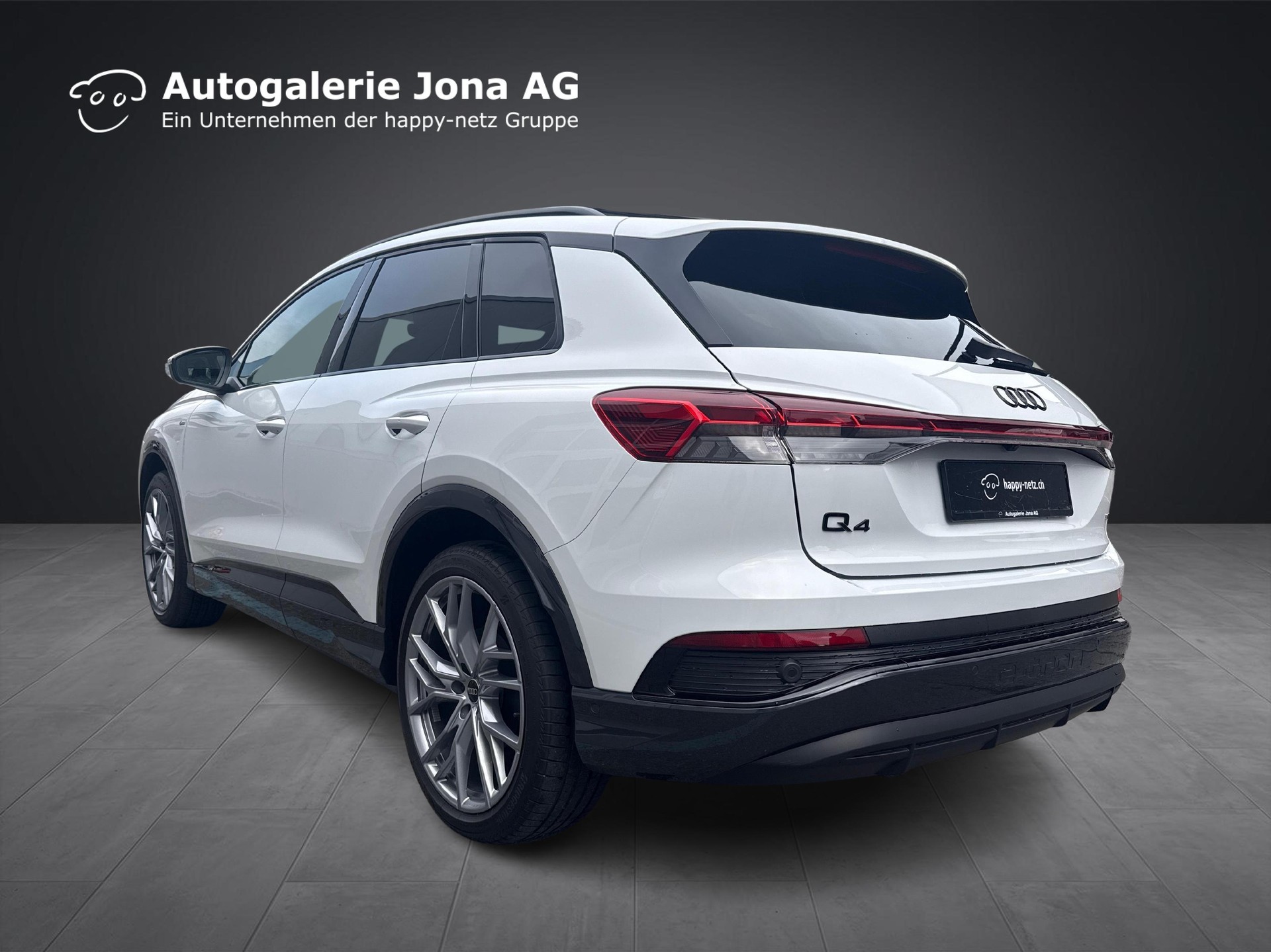 AUDI Q4 e-tron 55 quattro-image-2