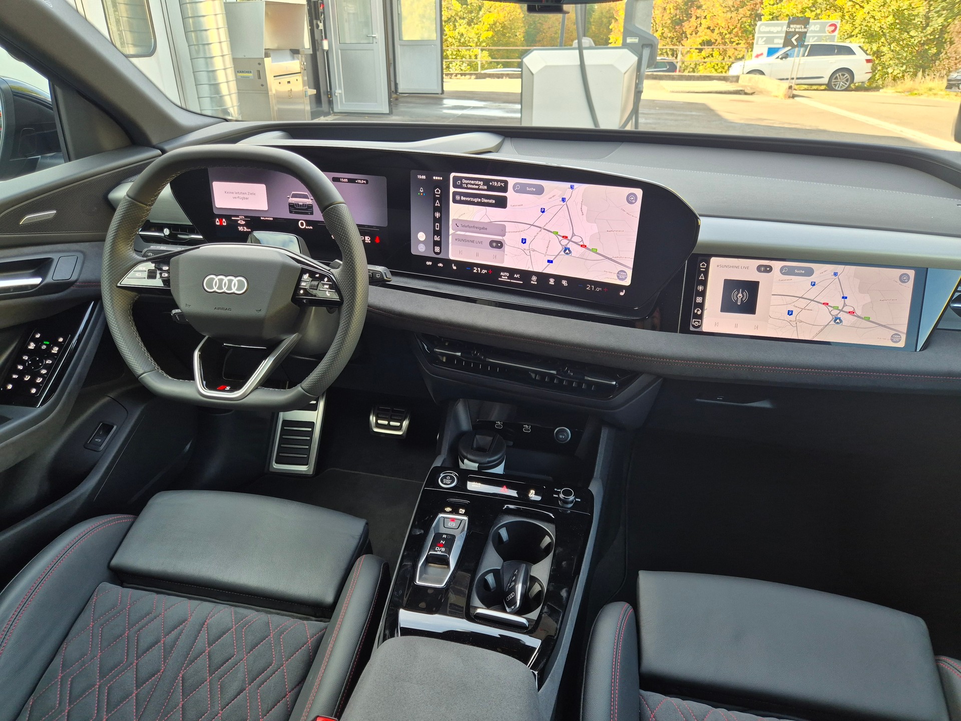 AUDI Q6 e-tron quattro-image-18