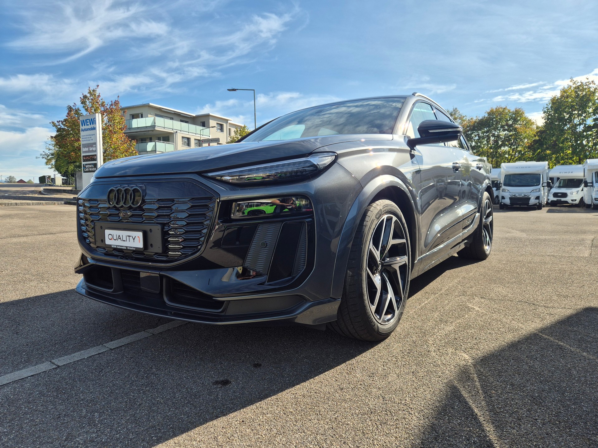 AUDI Q6 e-tron quattro-image-7