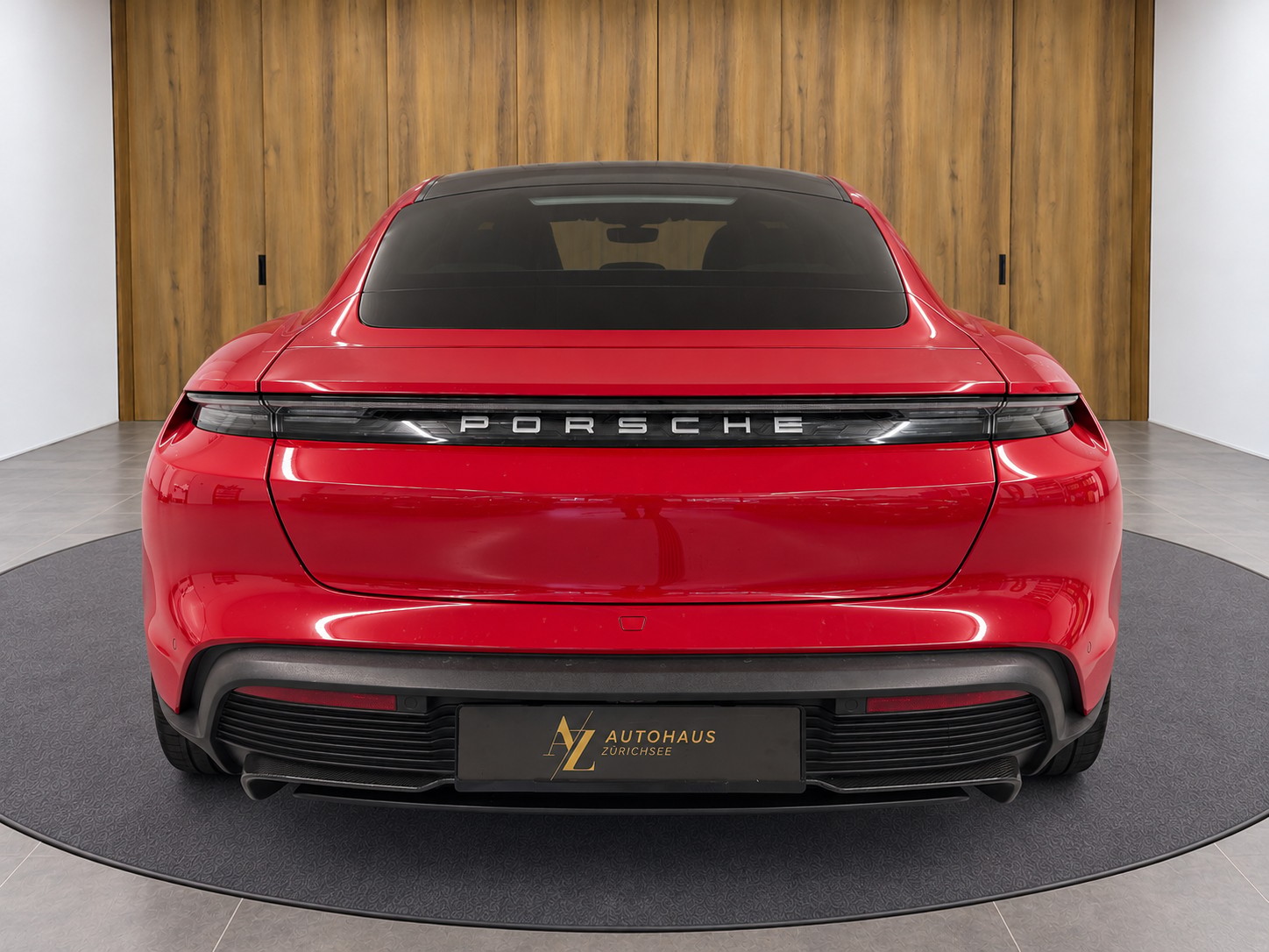 PORSCHE Taycan Turbo S mit Vollausstattung-image-2