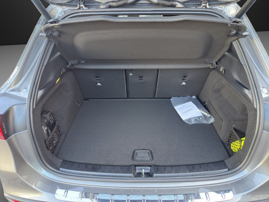 MERCEDES-BENZ GLA AMG 35 4Matic 8G-DCT-image-10