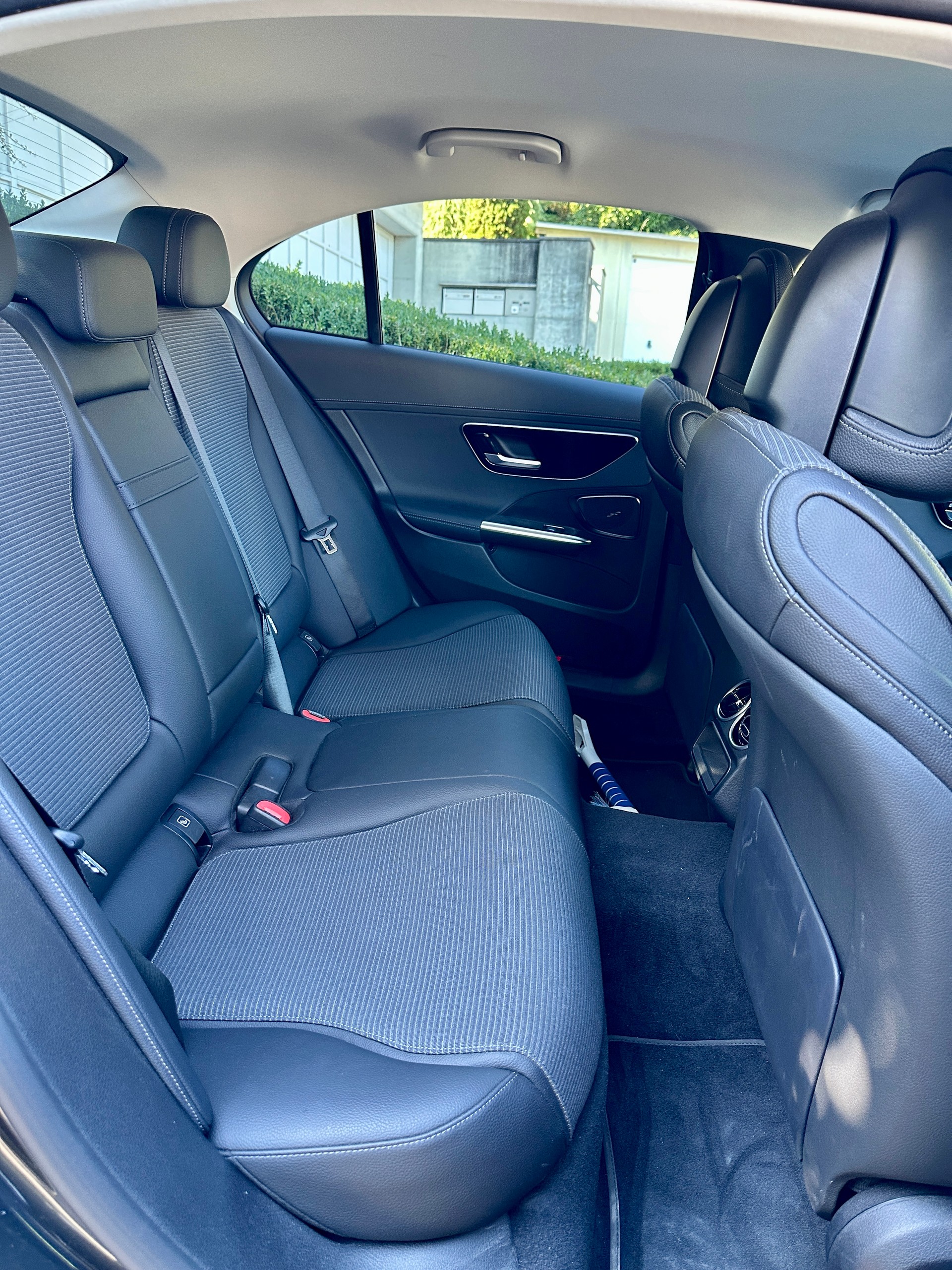 MERCEDES-BENZ C 300 D Avantgarde-image-3