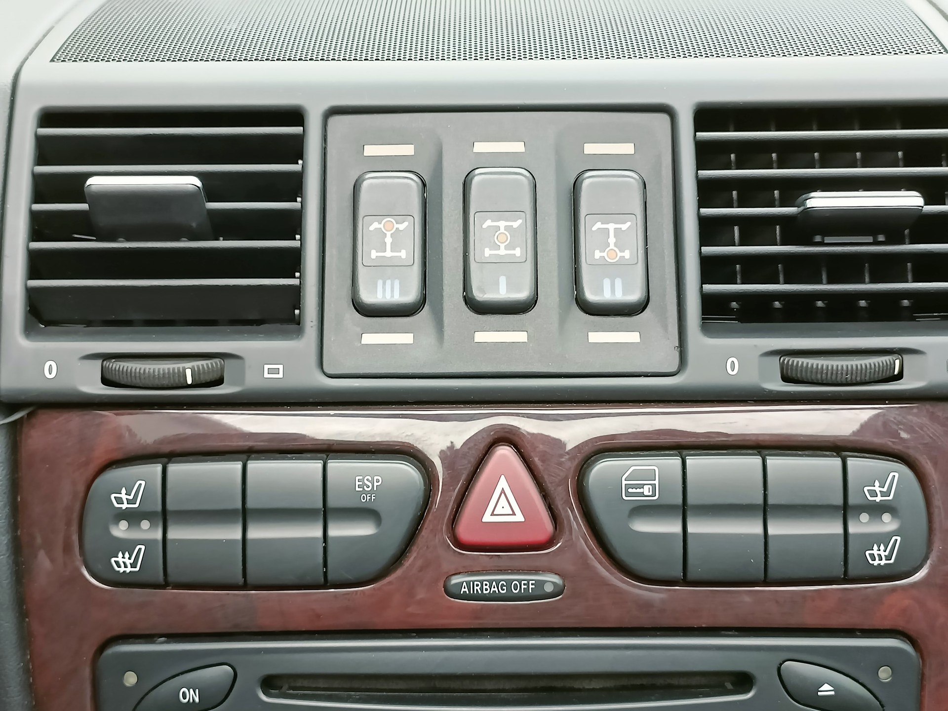 MERCEDES-BENZ G 400 CDI Cabrio Automatic-image-12