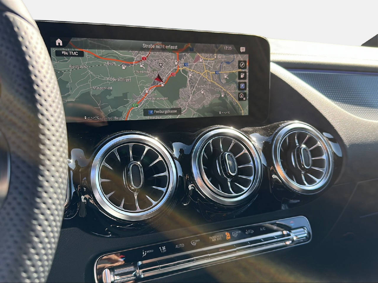 MERCEDES-BENZ EQA 300 AMG Line 4m-image-12