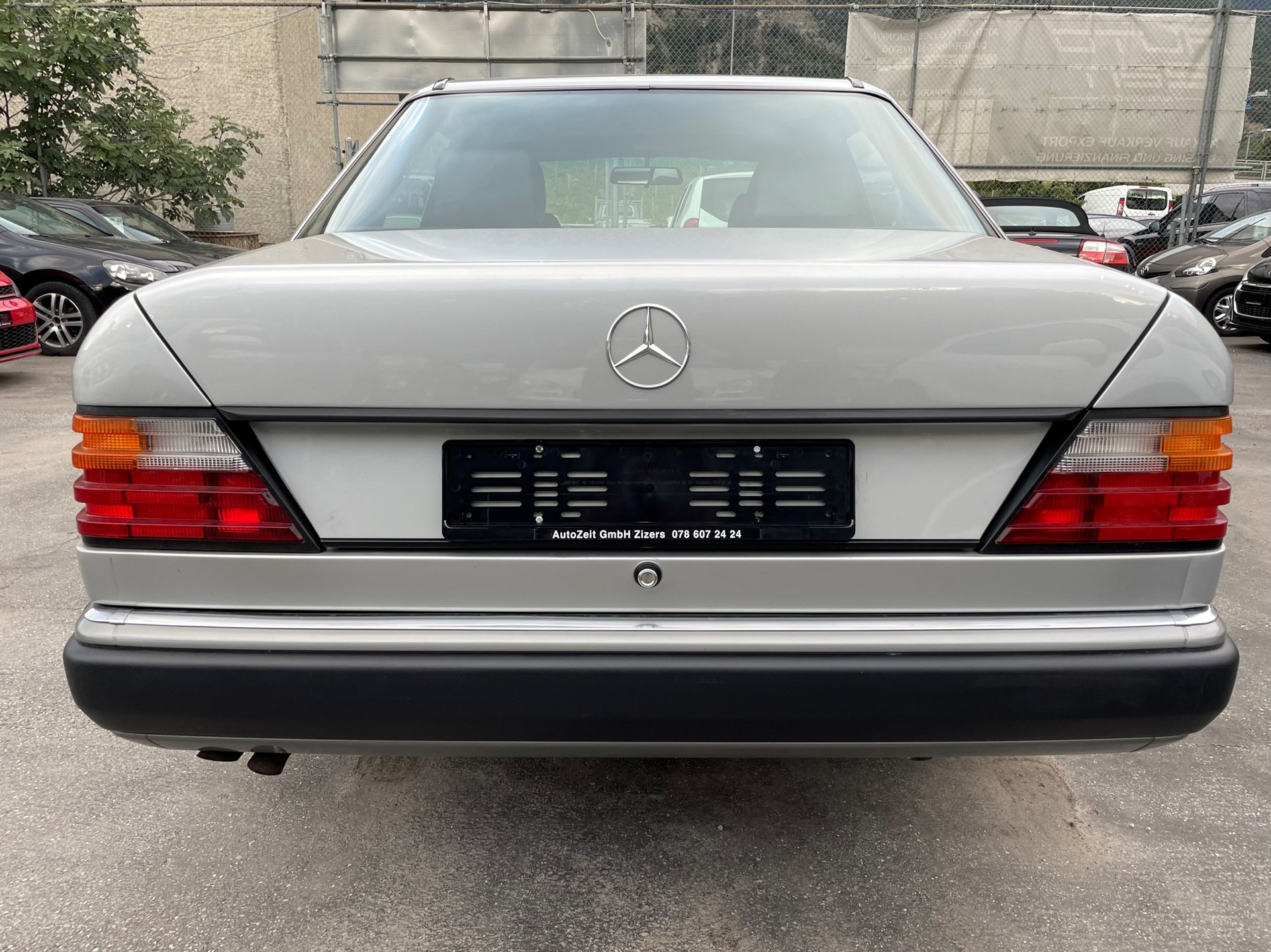 MERCEDES-BENZ 300 E 4-Matic Automatic-image-4