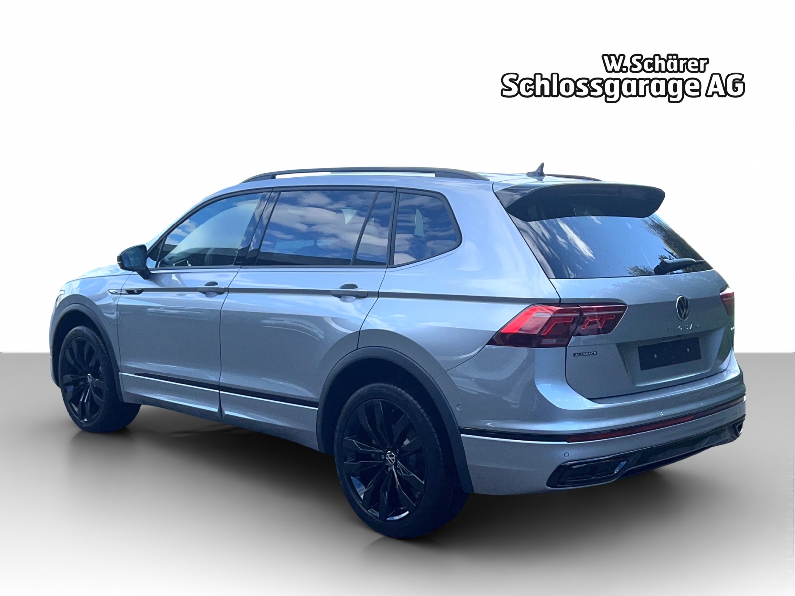 VW Tiguan Allspace 2.0TSI R-Line 4Motion DSG-image-2