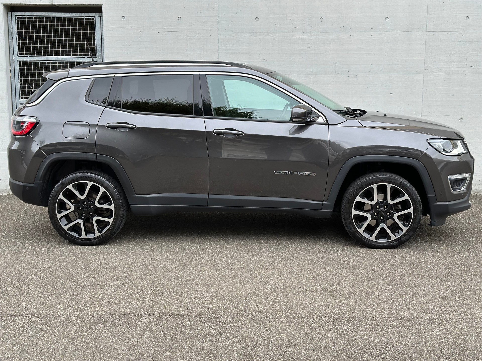 JEEP Compass 1.4 Turbo Limited AWD 9ATX-image-3