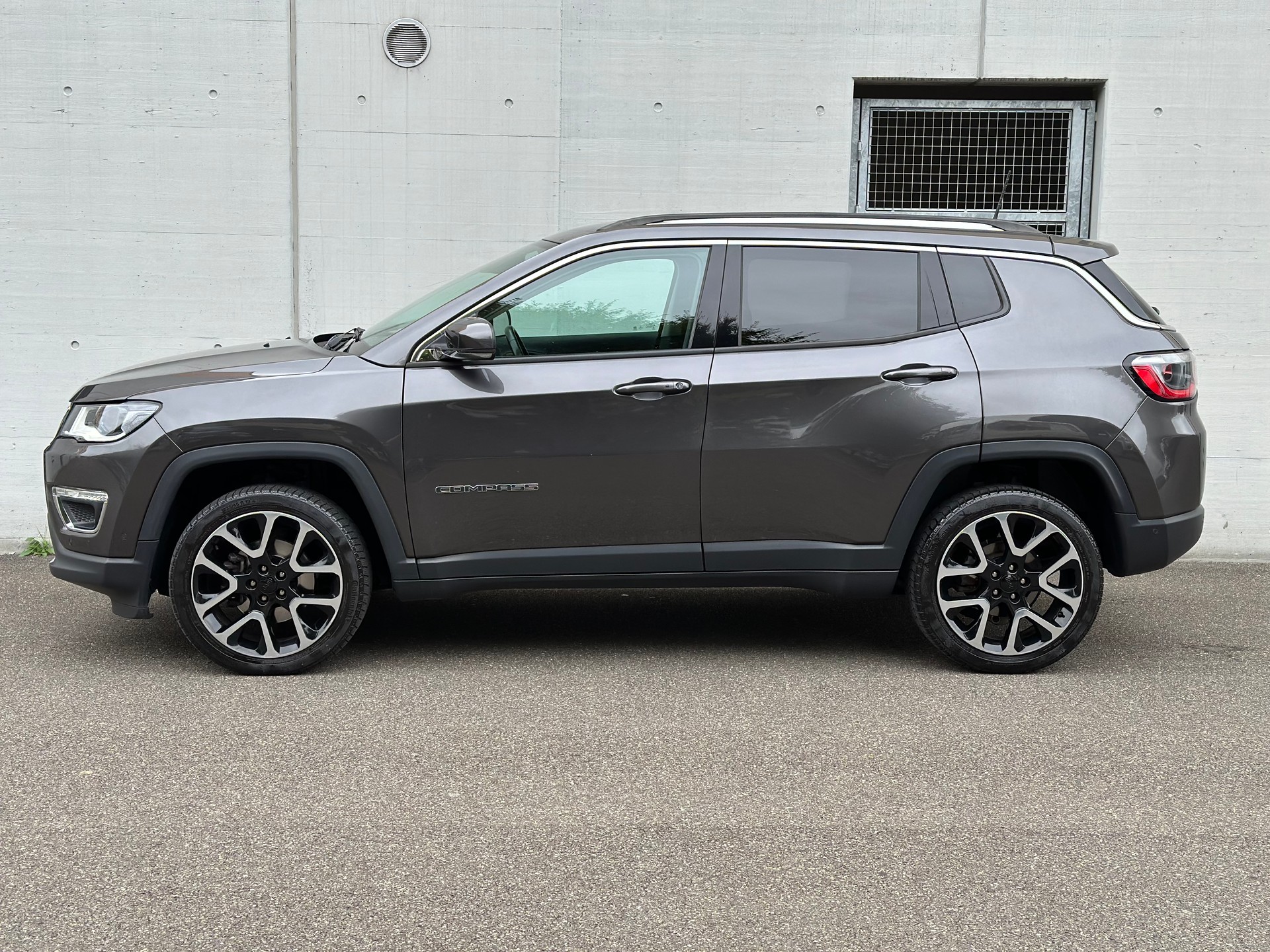 JEEP Compass 1.4 Turbo Limited AWD 9ATX-image-2