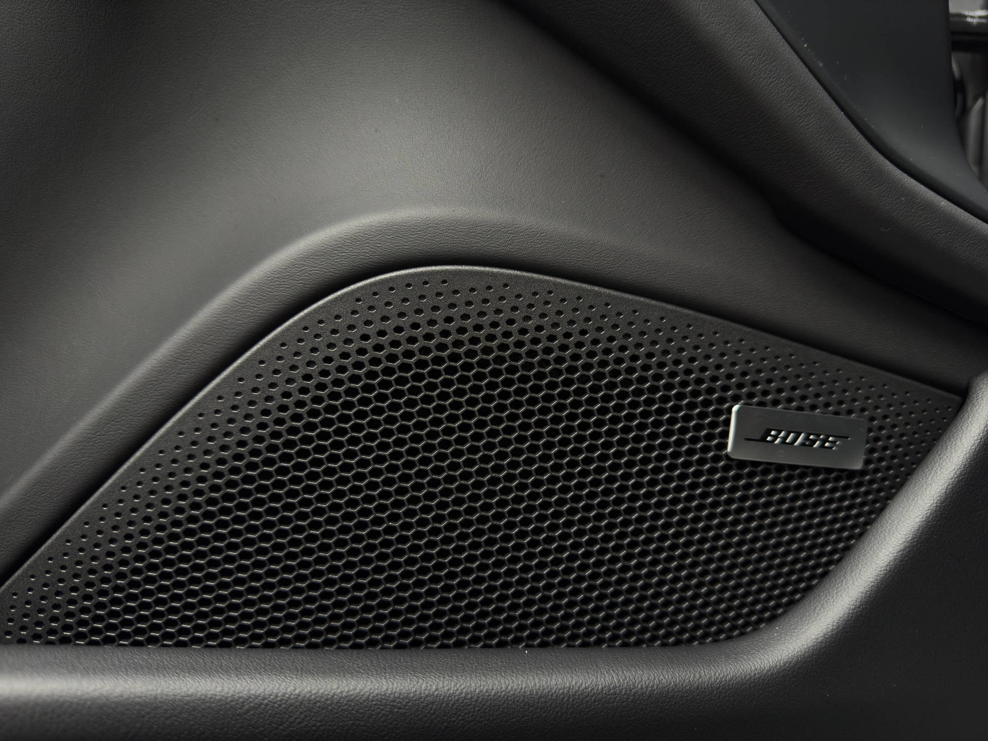 PORSCHE Taycan 4S mit Performance Batterie Plus-image-11