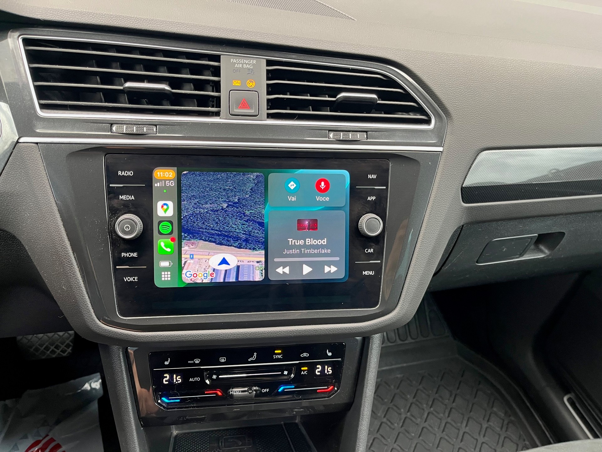 VW Tiguan 2.0 TDI SCR Elegance 4Motion DSG-image-11