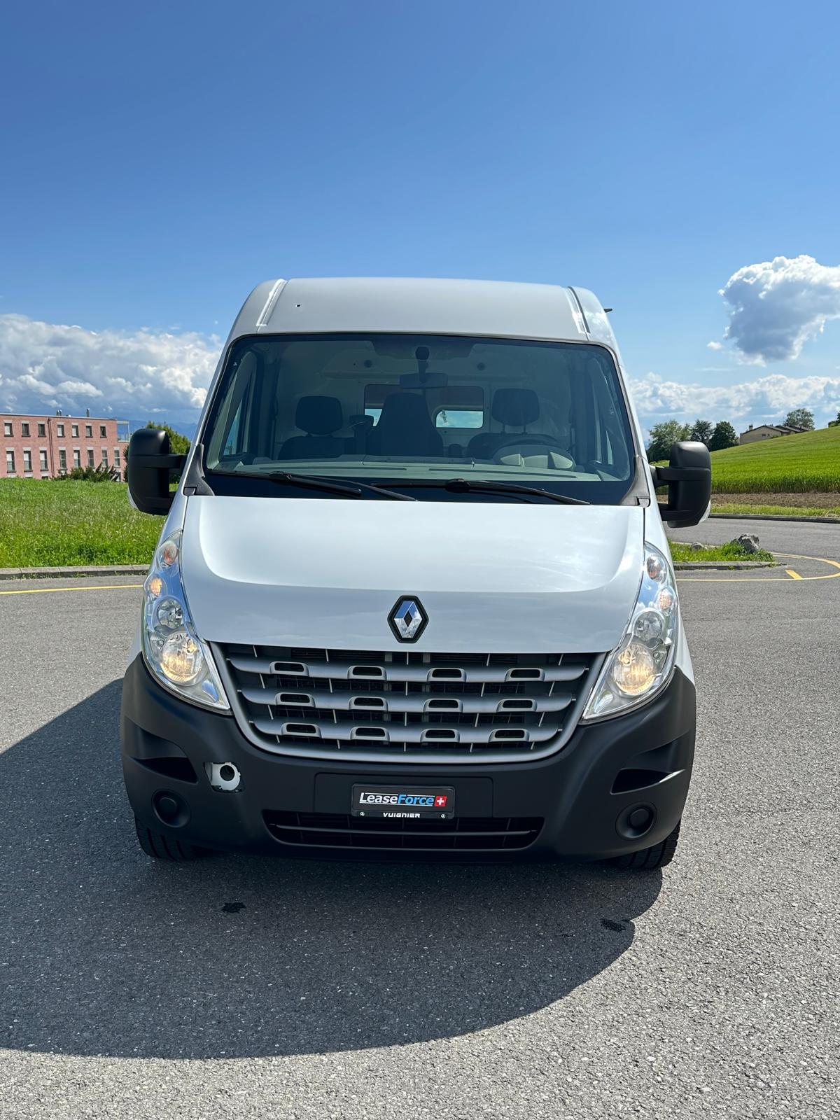RENAULT Master T35 2.3dCi L2H2-image-2